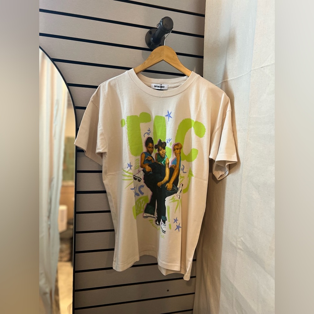 Daydreamer TLC Kickin It Merch Tee NWT - Picture 3 of 7